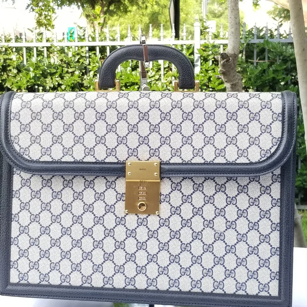 Gucci Vintage GG Navy Blue Briefcase Portfolio. UNISEX